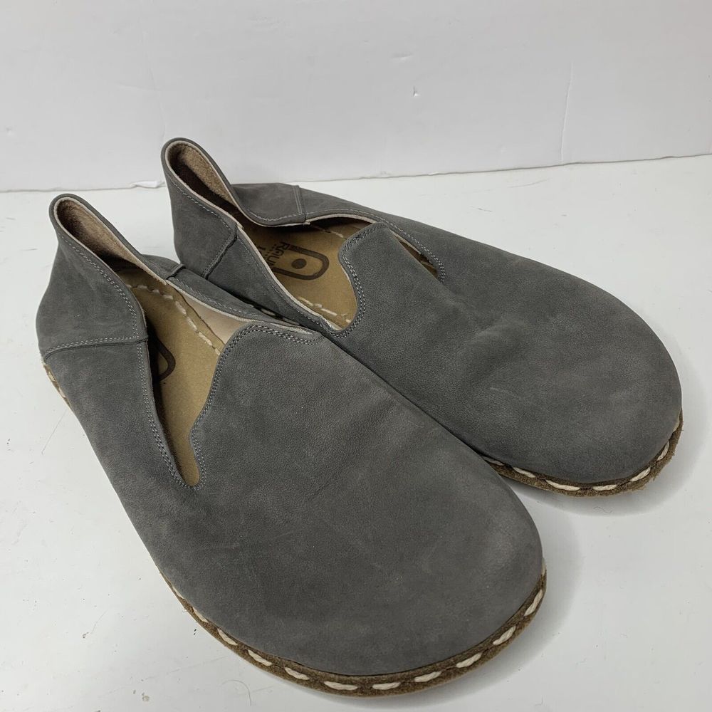 Raum Grounding Stone Gray Suede Barefoot Shoes